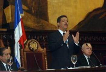 Leonel dice crecimiento económico convierte a RD en sociedad próspera