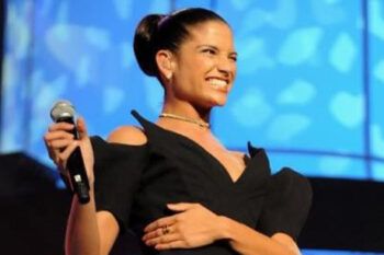 Daddy Yankee lleva a Natalia Jiménez a un modo más urbano