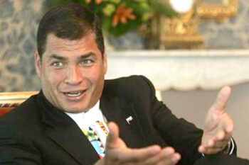 Correa llama a pueblos de A.Latina a «rebelarse» contra «dictadura» de medios