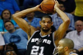 Parker tuvo una noche histórica; ganan los líderes Bulls, Sixers y Clippers