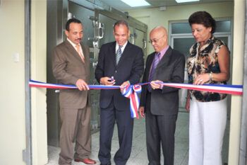 SP entrega unidad refrigeración a Instituto Patología Forense
