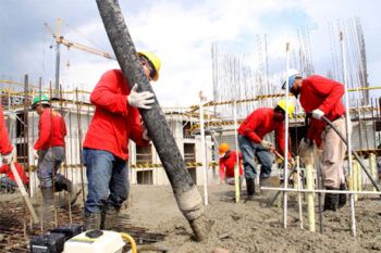 Gobierno peruano construirá 10 mil viviendas en zonas afectadas por terremoto