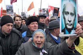 Putin se da un baño de masas a díez días de las presidenciales