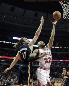 Bulls y Spurs luchan hasta el final por mejor marca; fallan los Clippers