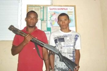 DNCD apresa dos acusados de asalto y distribución de drogas