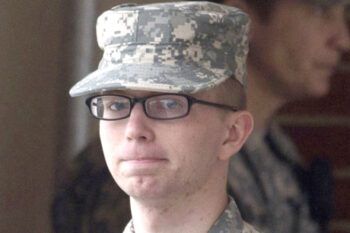 La defensa del soldado Manning pedirá en audiencia acceso a más pruebas