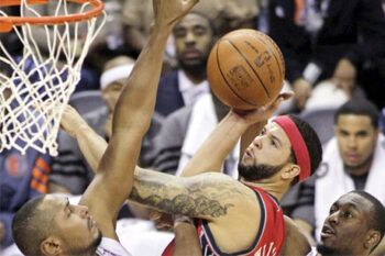 Williams establece una marca, Rondo silencia a Lin