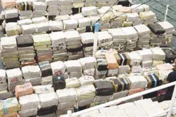 Armada colombiana incauta casi una tonelada de cocaína en norte del país