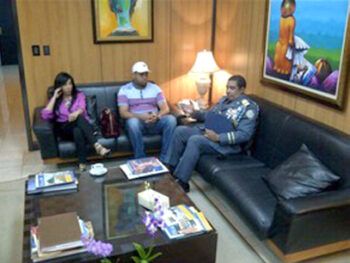 Jefe PN pide al merenguero Omega que se entregue