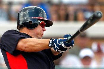 Jones salió de lista de lesionados y jonronea para los Bravos