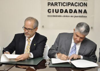 Estrella firma protocolo por la Transparencia e Institucionalidad de PC