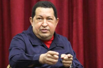 Chávez es operado «en estos instantes», dice Correa
