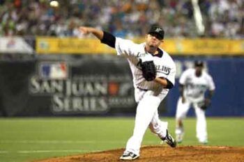 Los Marlins de Miami estrenan su millonario estadio en partido oficial