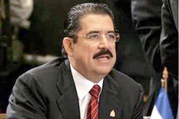 Zelaya sale de hospital dominicano recuperado de operación