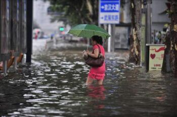 Más de un centenar de muertos y 30 desaparecidos por las tormentas en China