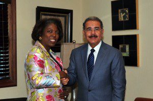 Danilo y la directora del PMA