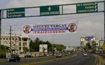 Declaran persona no grata a Miguel Vargas en Santiago