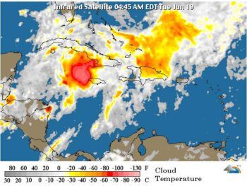 Lluvias comenzarán a disminuir este martes; siguen en alerta verde a 7 provincias del país