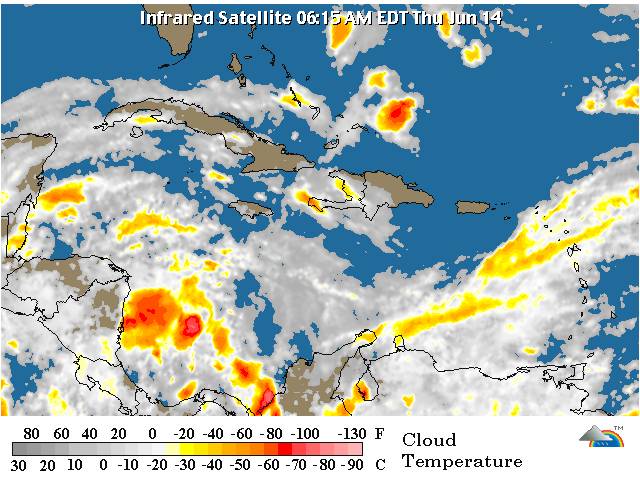 Temperaturas seguirán calurosas; este jueves podría llover