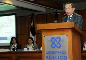 Procurador anuncia plan nacional unificado de protección a las víctimas de violencia de género