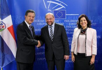 Leonel Fernández alerta en Bruselas de riesgo de contagio de crisis paraguaya