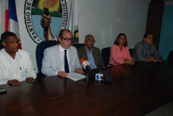 Grupo Miguel Vargas sorprendido de que PC coincida con quienes conspiran contra el PRD