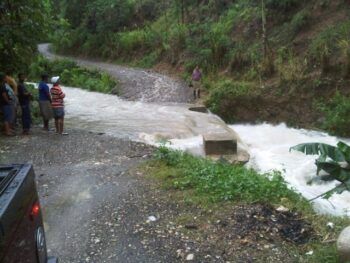 Más de 30 comunidades incomunicadas en San Cristóbal; piden ayuda al gobierno