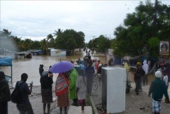 Aumentan a 5 los muertos y a 25,845 los desplazados por tormenta Isaac