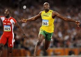 Usain Bolt gana en su regreso