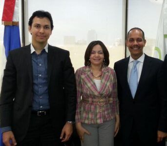 Directores de OPTIC y Programa Progresando con Solidaridad evalúan Proyecto CTC-Punto Gob Expreso