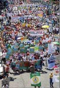 Organizaciones califican de exitosa marcha en contra de la explotación de Loma Miranda