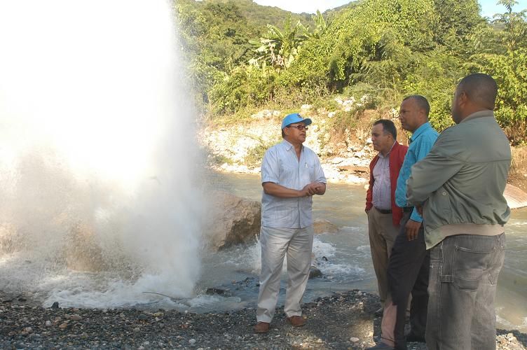 CAASD firma acuerdo para mejorar servicio de agua