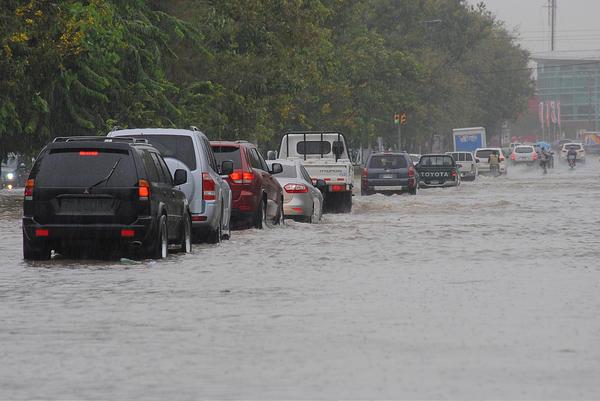 Prevé continuará lluvias por interacción de dos vaguadas