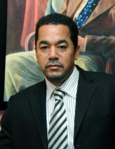 Experto reclama INDOTEL profundice medidas en favor de los usuarios telefónicas