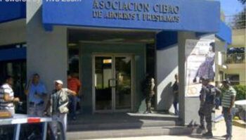 Identifican asaltante de sucursal bancaria en Santiago