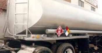Detienen 7 camiones llevaban combustibles de contrabando