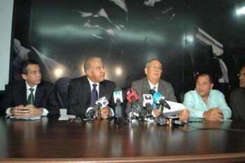 PRD acusa al ex presidente Fernández de manipular estadísticas para mentirle al país