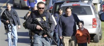 Ryan Lanza, de 24 años, identificado como presento autor de tiroteo en EE.UU.