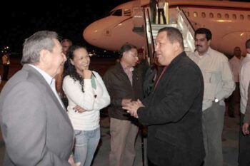 Hugo Chávez regresó a Venezuela este lunes