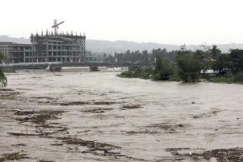 Cuarenta y cinco muertos por el huracán «Bopha» en Filipinas