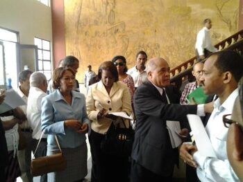 Aumento salarial a profesores debe ser por meritos