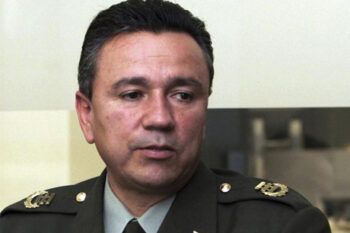 Condenan a 13 años en EEUU al exgeneral colombiano Santoyo