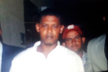 Se entrega hombre acusan quemar 8 viviendas en Los Guandules