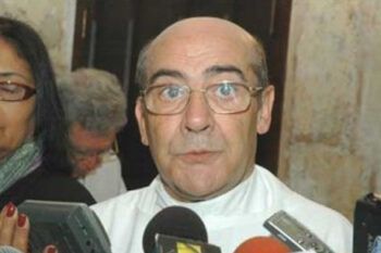 Escapa dice Iglesia dominicana se siente impactada con renuncia papa