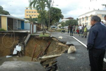 Ayuntamiento paraliza permisos para nuevas edificaciones en Los Prados