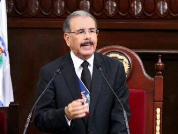 Danilo reitera como primera prioridad la lucha contra la pobreza