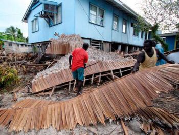 Tsunami deja al menos 5 muertos en Islas Salomón