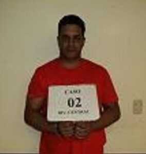 DNCD detiene hombre transportaba 6 paquete cocaína en jeepeta con placa oficial