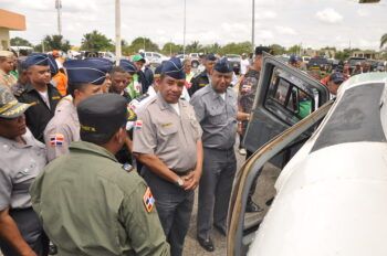 Jefe PN inicia supervisión en playas y balnearios del Este