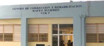 Hijos e hijas de reclusas Rafey Mujeres recibirán asistencia por el Conani